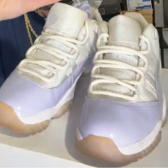 Jordan Shoes - Air Jordan 11 retro Low Sneakers in Light Lavender and White